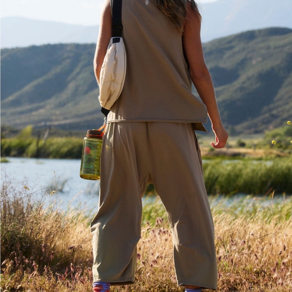 free people relaxed set  size small ( oversized)red - Picture 6 of 8